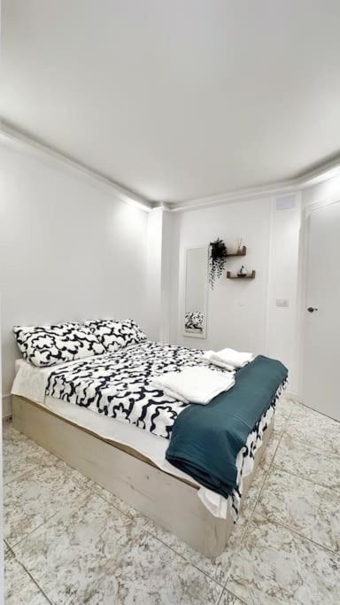 Giovina Living Av Suecia 150M From Beach Лос Кристианос Экстерьер фото